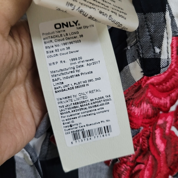 ONLY Checked Button Down Shirt - Picture 3 of 5